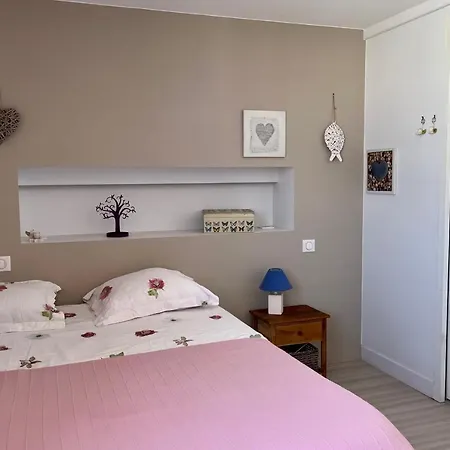 別荘 Maison De Ideale Au Bord De La レ・サ​​ーブル・ドロンヌ